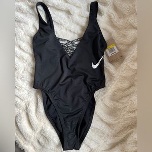 Women’s black one piece Nike swimsuit. Size small NWT